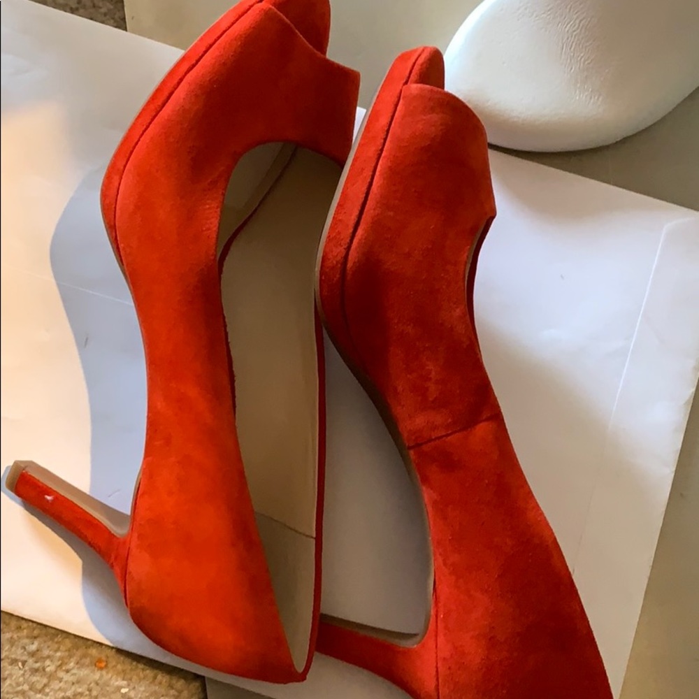 Shoe - Picture 3 of 4